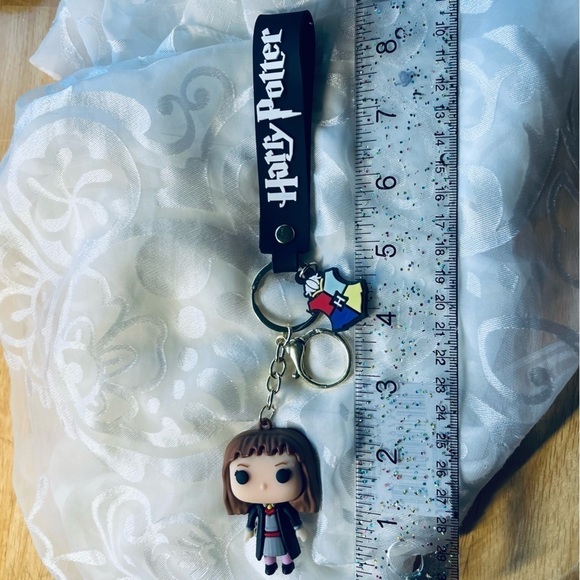 NWT Hermione Granger Bracelet Wristlet Keychain Harry Potter Hogwarts Gryffindor - Picture 10 of 10